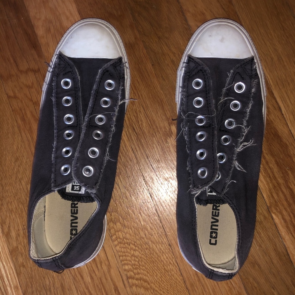 No lace vintage converse